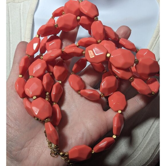 Premier Designs Chunky Beaded Coral And Gold Tone Multilayer Necklace - Picture 5 of 6
